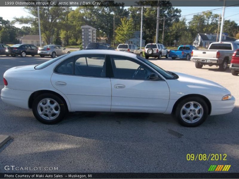 Arctic White / Dark Gray 1999 Oldsmobile Intrigue GX