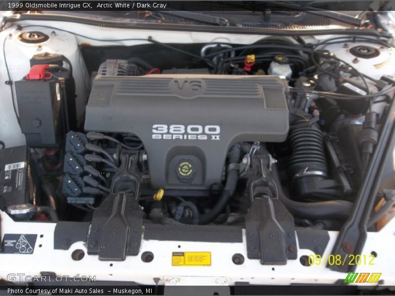 Arctic White / Dark Gray 1999 Oldsmobile Intrigue GX