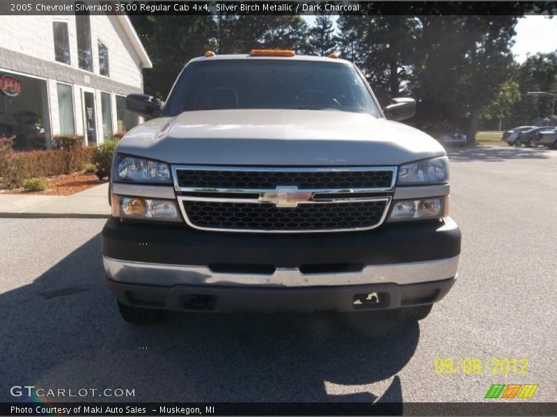 Silver Birch Metallic / Dark Charcoal 2005 Chevrolet Silverado 3500 Regular Cab 4x4