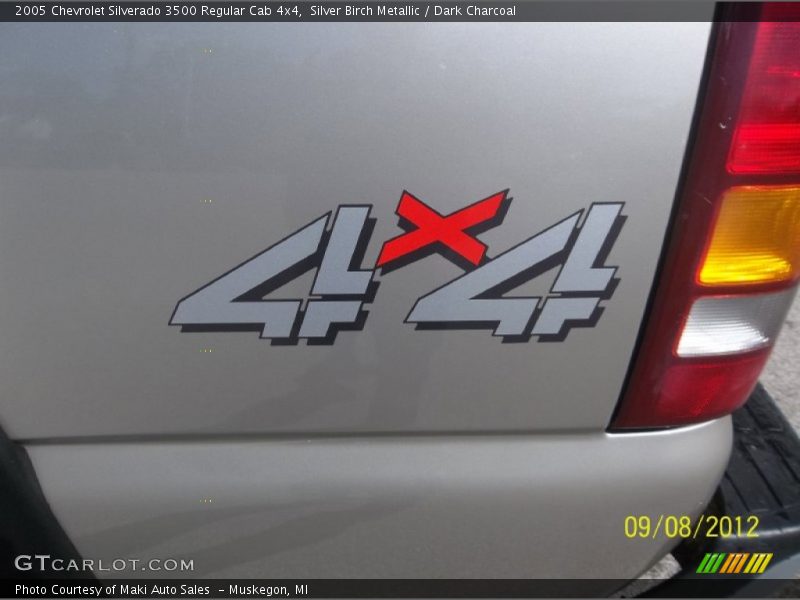 Silver Birch Metallic / Dark Charcoal 2005 Chevrolet Silverado 3500 Regular Cab 4x4