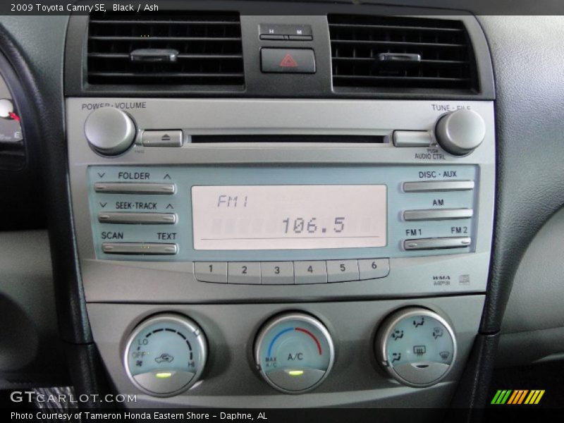 Controls of 2009 Camry SE