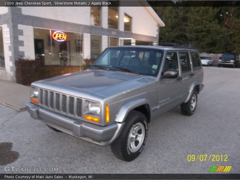 Silverstone Metallic / Agate Black 2000 Jeep Cherokee Sport