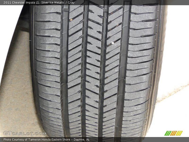 Silver Ice Metallic / Gray 2011 Chevrolet Impala LS
