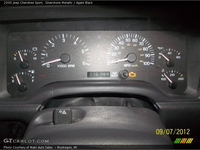 Silverstone Metallic / Agate Black 2000 Jeep Cherokee Sport