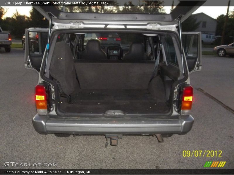 Silverstone Metallic / Agate Black 2000 Jeep Cherokee Sport