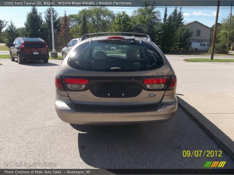 Arizona Beige Metallic / Medium Parchment 2002 Ford Taurus SEL Wagon