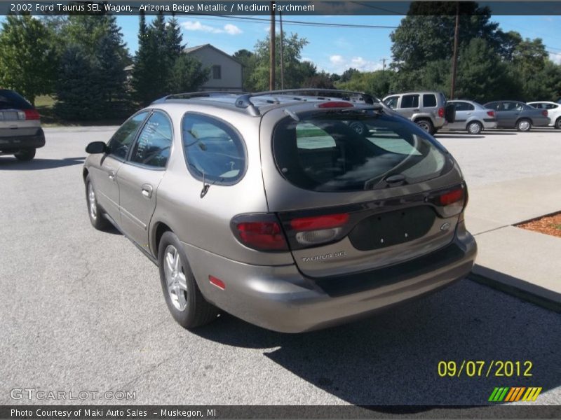 Arizona Beige Metallic / Medium Parchment 2002 Ford Taurus SEL Wagon