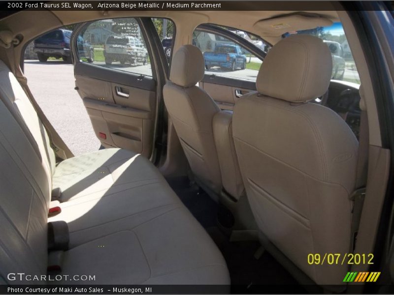 Arizona Beige Metallic / Medium Parchment 2002 Ford Taurus SEL Wagon