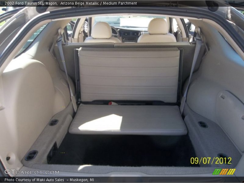 Arizona Beige Metallic / Medium Parchment 2002 Ford Taurus SEL Wagon
