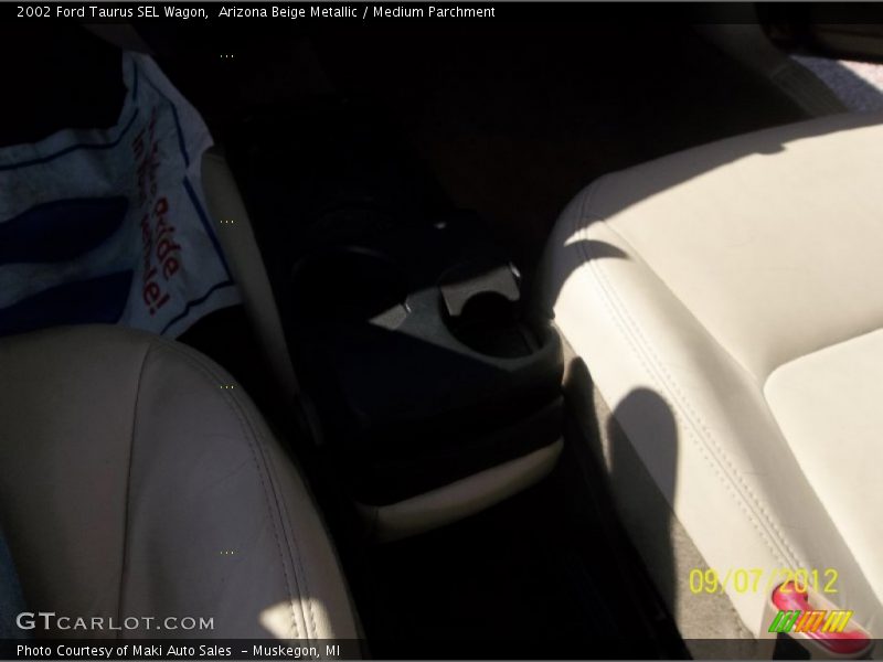 Arizona Beige Metallic / Medium Parchment 2002 Ford Taurus SEL Wagon