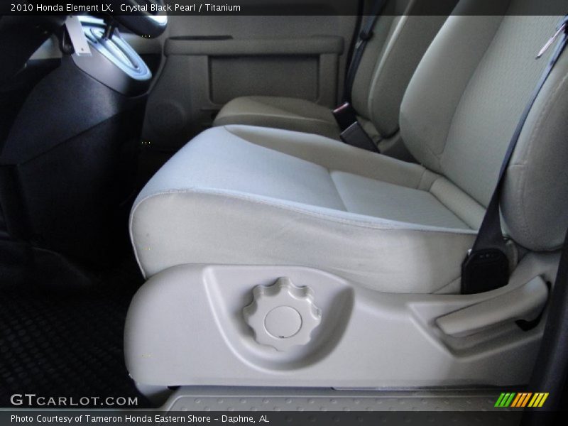 Front Seat of 2010 Element LX