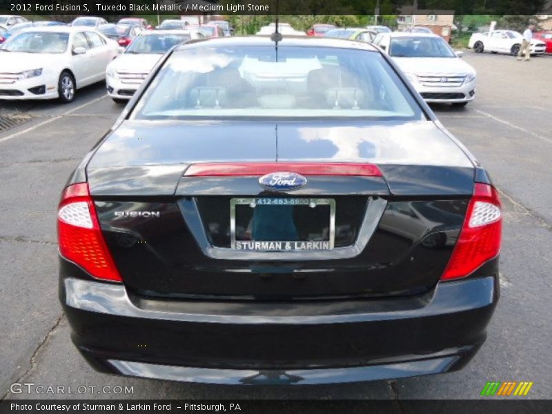 Tuxedo Black Metallic / Medium Light Stone 2012 Ford Fusion S