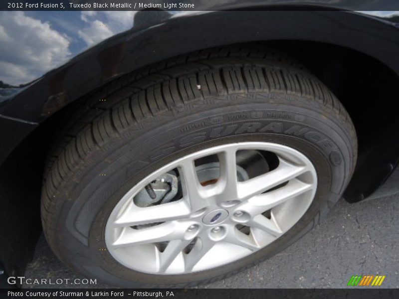 Tuxedo Black Metallic / Medium Light Stone 2012 Ford Fusion S