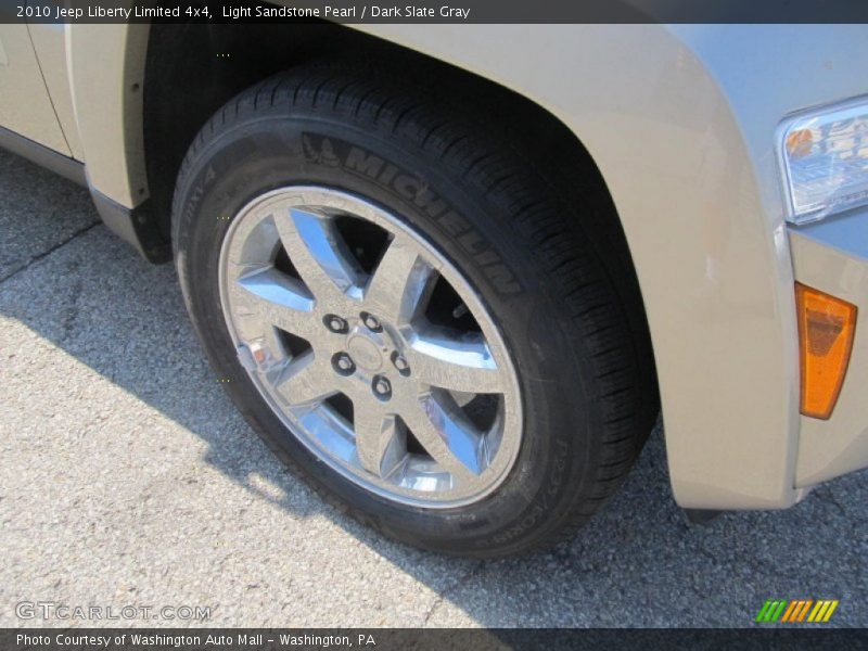 Light Sandstone Pearl / Dark Slate Gray 2010 Jeep Liberty Limited 4x4