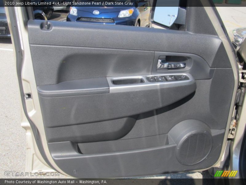 Light Sandstone Pearl / Dark Slate Gray 2010 Jeep Liberty Limited 4x4