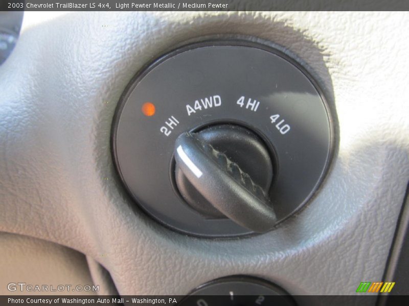 Light Pewter Metallic / Medium Pewter 2003 Chevrolet TrailBlazer LS 4x4