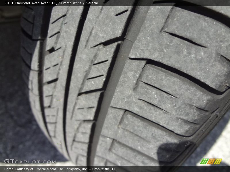 Summit White / Neutral 2011 Chevrolet Aveo Aveo5 LT