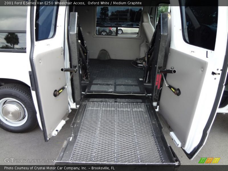  2001 E Series Van E250 Wheelchair Access Medium Graphite Interior