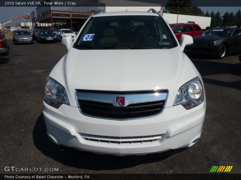 Polar White / Gray 2009 Saturn VUE XR
