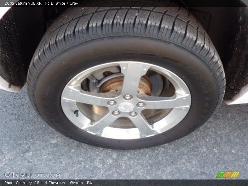Polar White / Gray 2009 Saturn VUE XR