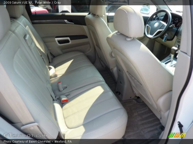 Polar White / Gray 2009 Saturn VUE XR