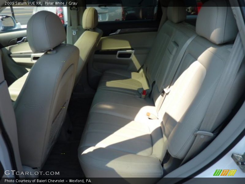 Polar White / Gray 2009 Saturn VUE XR