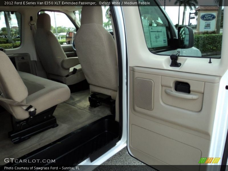 Oxford White / Medium Pebble 2012 Ford E Series Van E350 XLT Extended Passenger