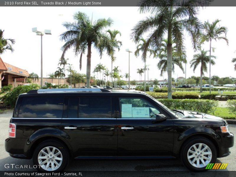 Tuxedo Black / Medium Light Stone 2010 Ford Flex SEL