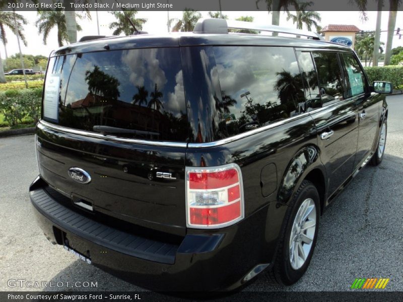 Tuxedo Black / Medium Light Stone 2010 Ford Flex SEL