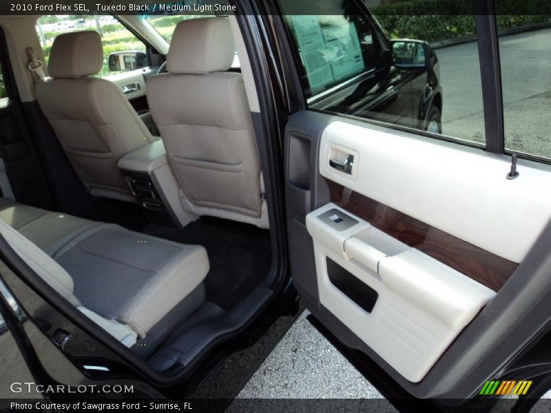 Tuxedo Black / Medium Light Stone 2010 Ford Flex SEL