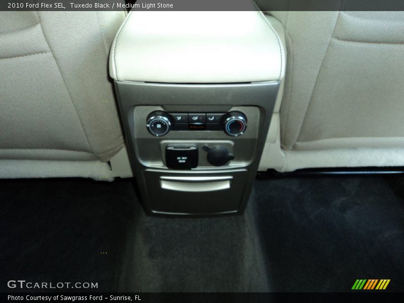 Tuxedo Black / Medium Light Stone 2010 Ford Flex SEL