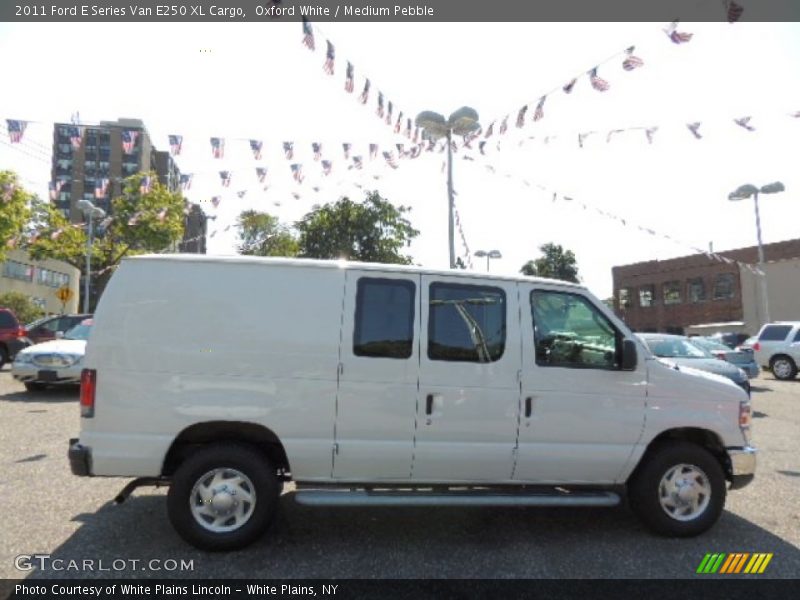 Oxford White / Medium Pebble 2011 Ford E Series Van E250 XL Cargo