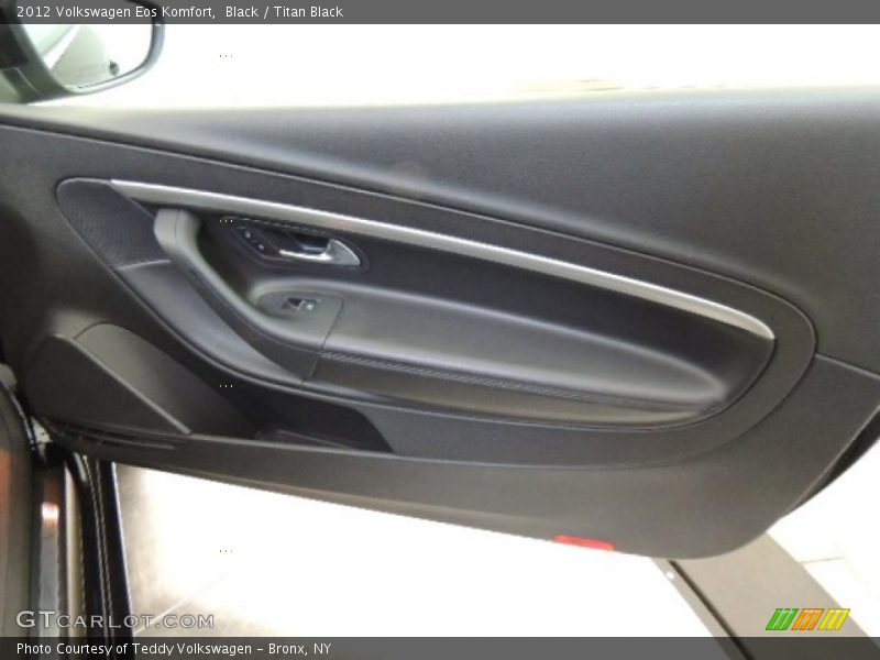 Black / Titan Black 2012 Volkswagen Eos Komfort