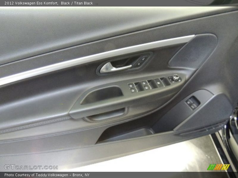 Black / Titan Black 2012 Volkswagen Eos Komfort