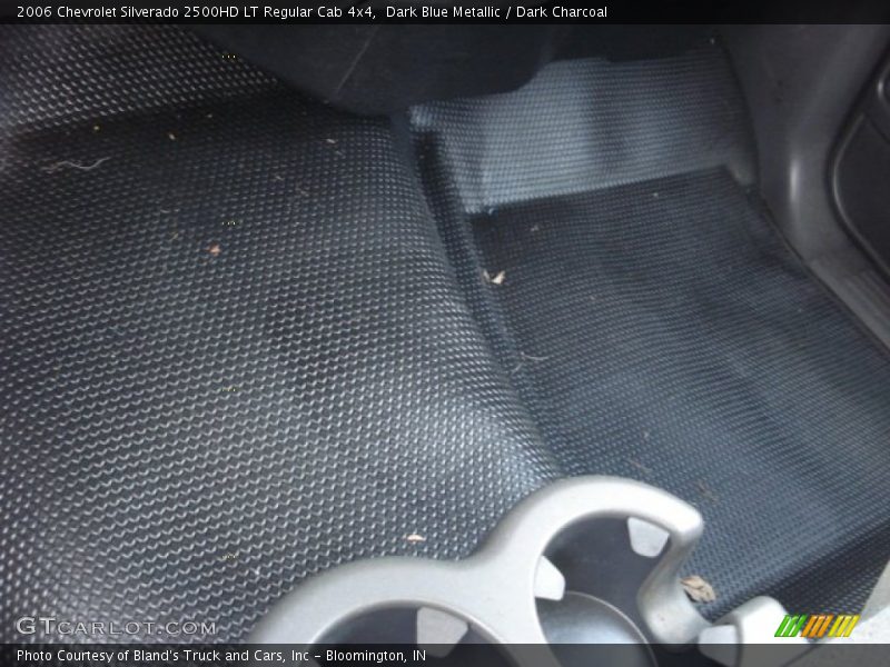Dark Blue Metallic / Dark Charcoal 2006 Chevrolet Silverado 2500HD LT Regular Cab 4x4