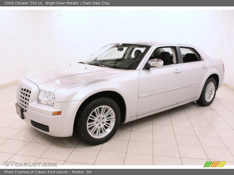 Bright Silver Metallic / Dark Slate Gray 2009 Chrysler 300 LX