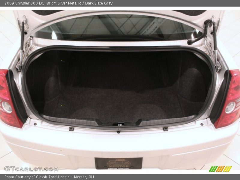 Bright Silver Metallic / Dark Slate Gray 2009 Chrysler 300 LX