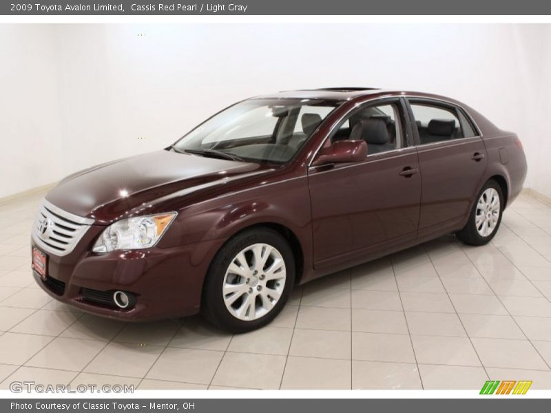 Front 3/4 View of 2009 Avalon Limited