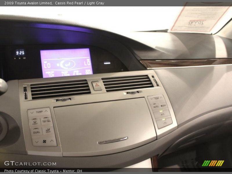 Cassis Red Pearl / Light Gray 2009 Toyota Avalon Limited