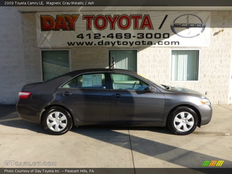 Magnetic Gray Metallic / Ash 2009 Toyota Camry LE