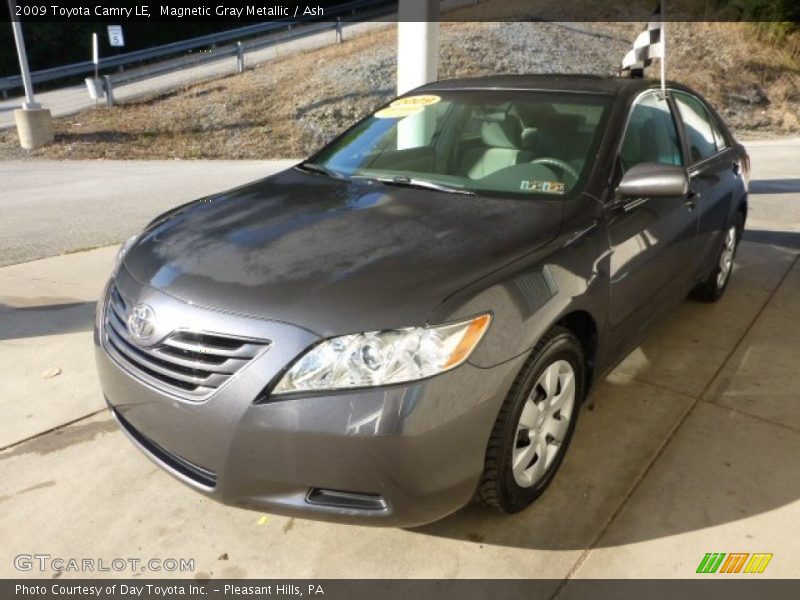 Magnetic Gray Metallic / Ash 2009 Toyota Camry LE