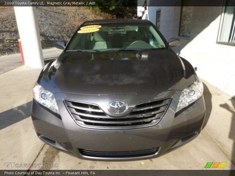 Magnetic Gray Metallic / Ash 2009 Toyota Camry LE