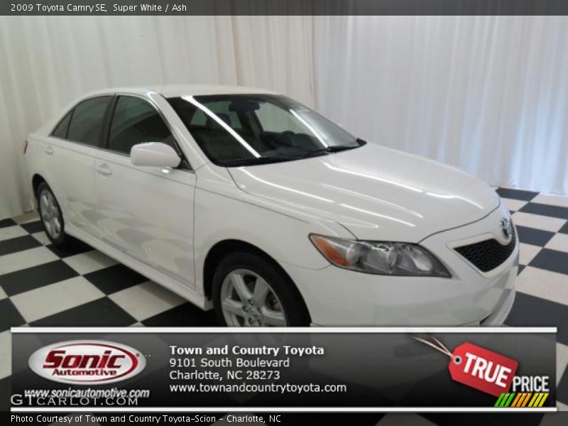 Super White / Ash 2009 Toyota Camry SE