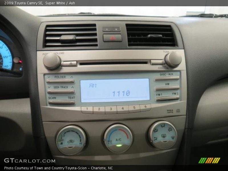 Super White / Ash 2009 Toyota Camry SE