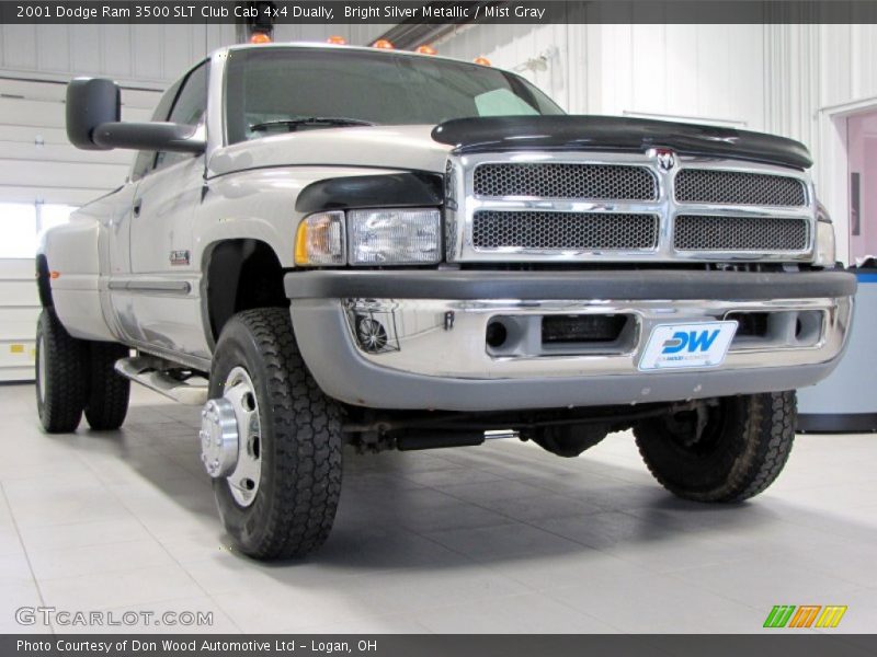 Bright Silver Metallic / Mist Gray 2001 Dodge Ram 3500 SLT Club Cab 4x4 Dually