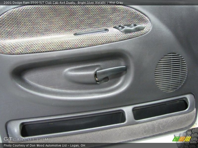 Bright Silver Metallic / Mist Gray 2001 Dodge Ram 3500 SLT Club Cab 4x4 Dually