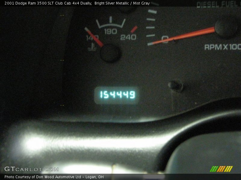 Bright Silver Metallic / Mist Gray 2001 Dodge Ram 3500 SLT Club Cab 4x4 Dually