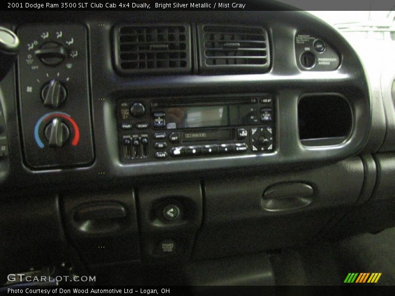 Bright Silver Metallic / Mist Gray 2001 Dodge Ram 3500 SLT Club Cab 4x4 Dually