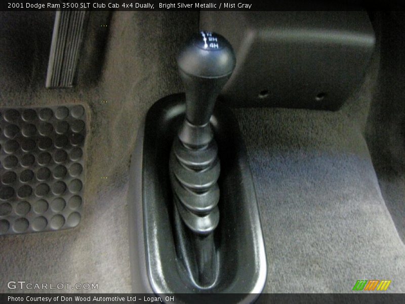 Bright Silver Metallic / Mist Gray 2001 Dodge Ram 3500 SLT Club Cab 4x4 Dually