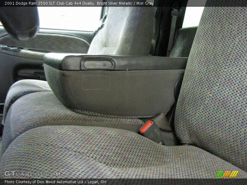 Bright Silver Metallic / Mist Gray 2001 Dodge Ram 3500 SLT Club Cab 4x4 Dually